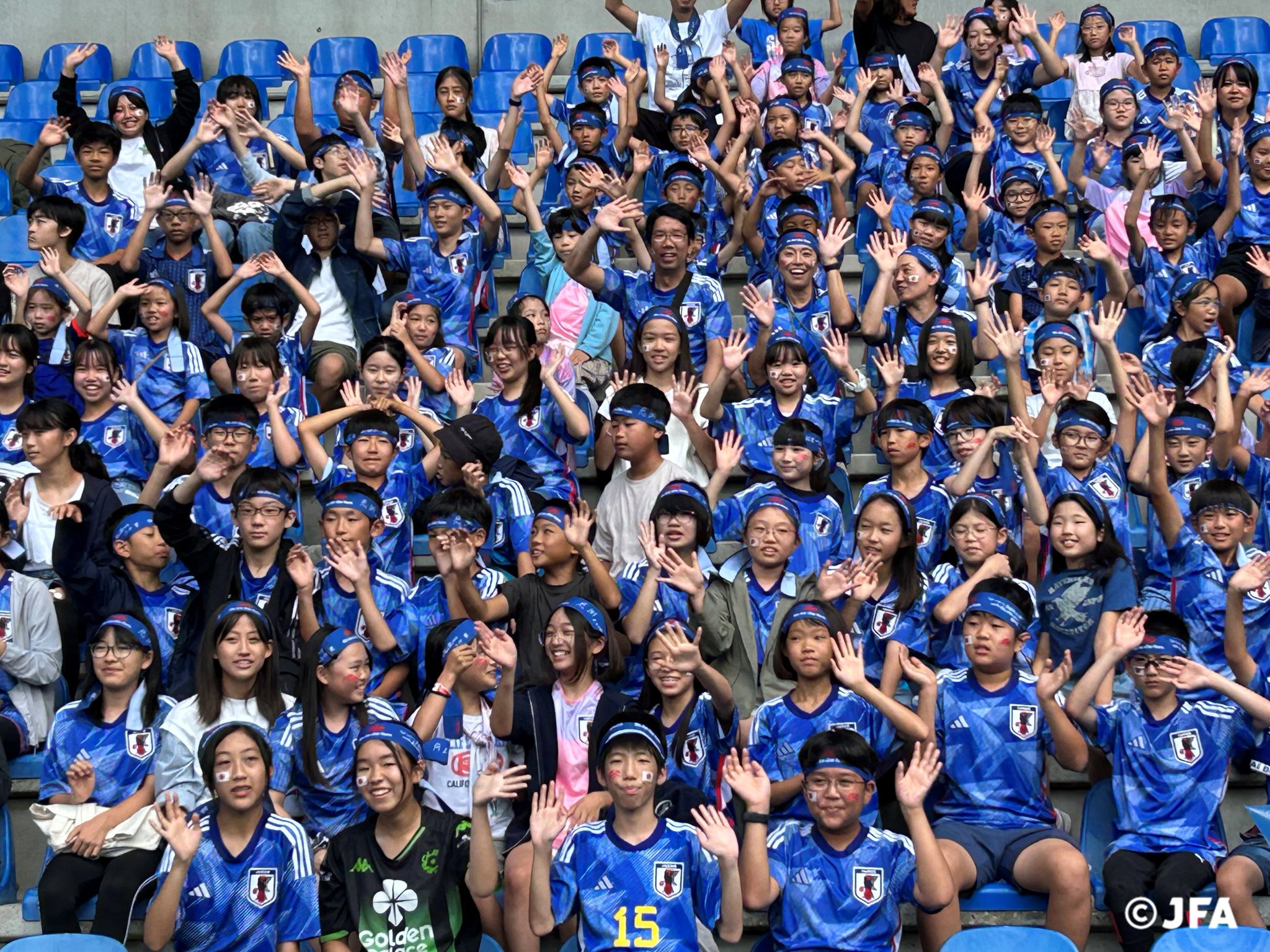 F50tix4bwAAi8IJ.jpg:large