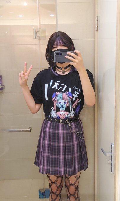 有什么高个子大粗腿的丝袜店家推荐么qwq #伪娘 https://t.co/EbKglWiW3n<a href="/tag/%E4%BC%AA%E5%A8%98"class="tags">#伪娘</a>