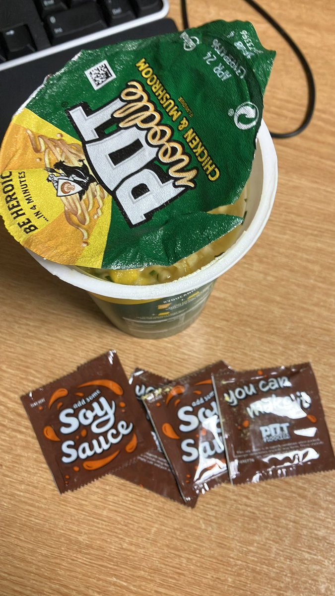 nettyinger's tweet image. Apologies to anyone who recently had a King @PotNoodle Chicken &amp;amp; Mushroom flavour but no soy sauce sachets inside. Seems I got yours in with mine -oops! 😁