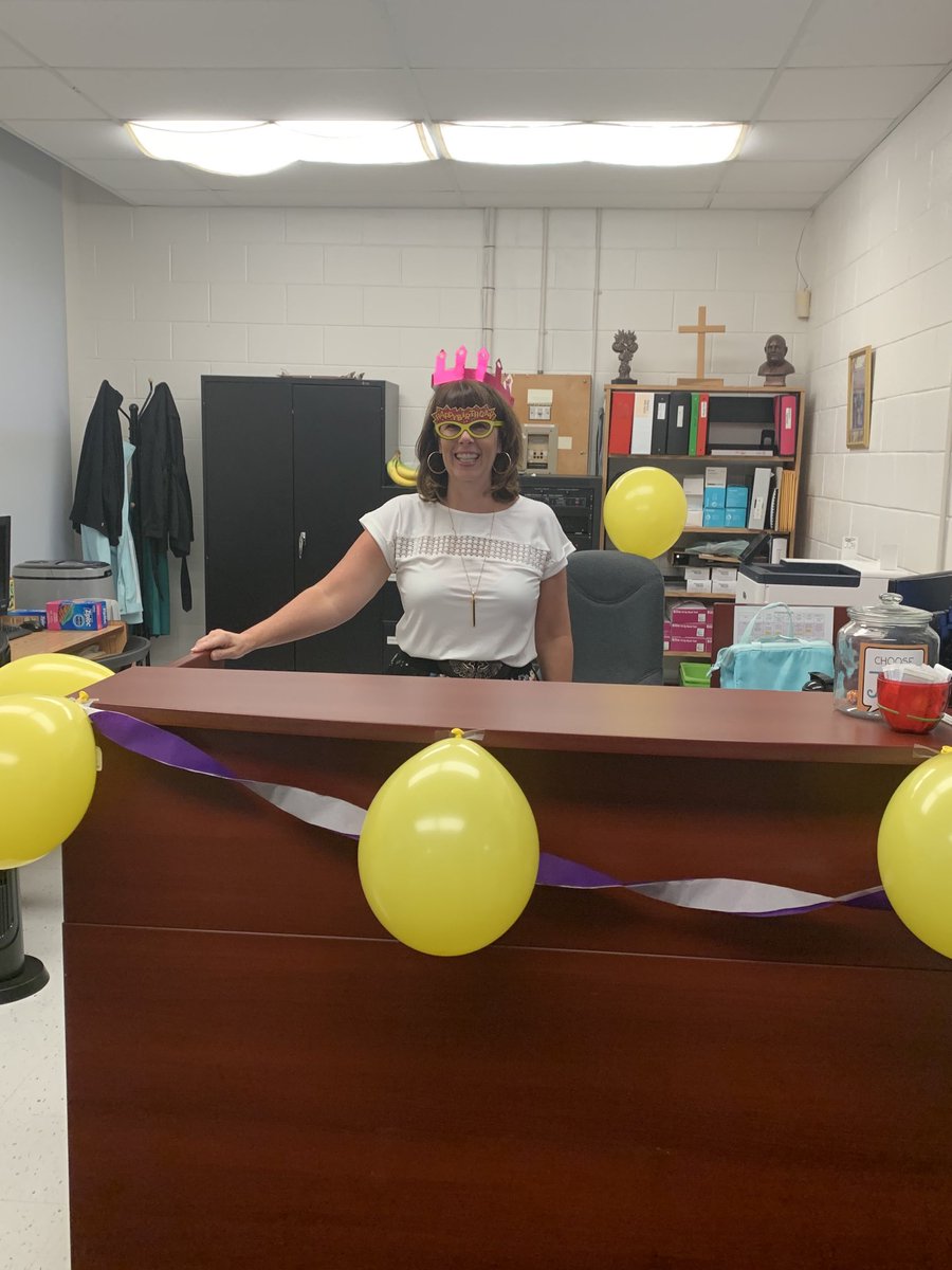 Happy happy birthday to our wonderful Ms. Wendy!  We are so blessed to have her in the office!