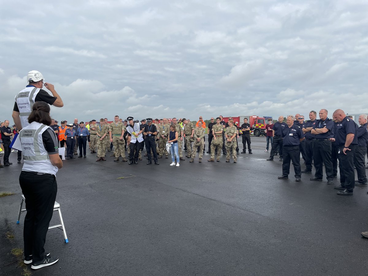 EnvAgencySE's tweet photo. Today we’re practising better protecting communities from a severe storm event that could hit the south coast in the future.
We’re working alongside 150 multiagency players.
#flooding #ClimateChange #planactsurvive #emergencyexercise https://t.co/7JQPeaeiGm