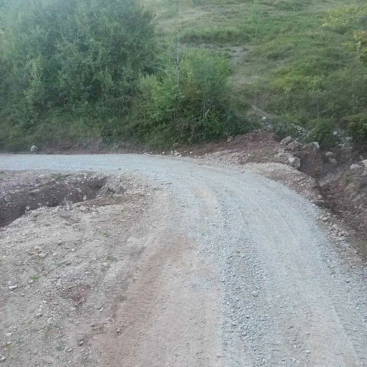 📌 Kaymakamımız Sayın Tuncay KARATAŞ koordinesinde, İlçe Özel İdare ekiplerince; Kezağzı grup yolunda malzemeli bakım çalışmaları devam ediyor.✅

📍Kezağzı köyü