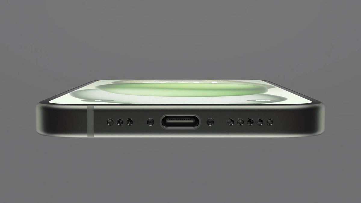 macrumorslive's tweet photo. USB-C is coming to iPhone 15. https://t.co/ccWfHBggNn
