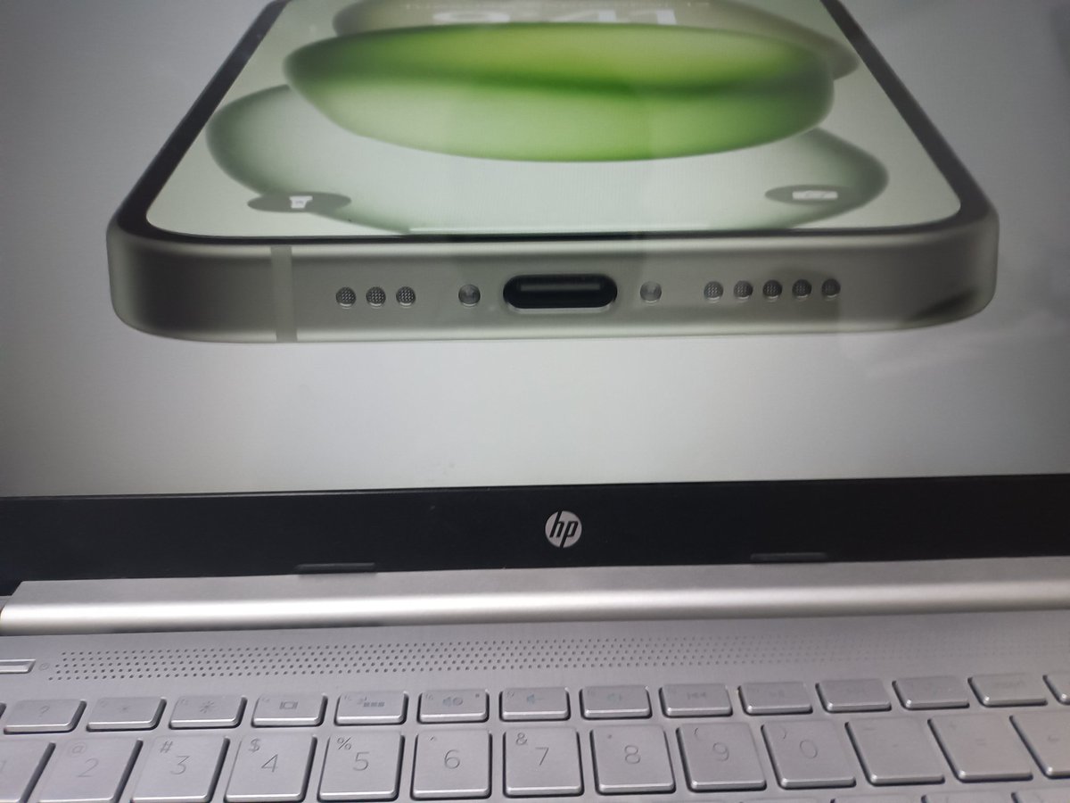 Srivignesh777's tweet photo. There it is...!!

#AppleEvent https://t.co/Jc5s03WUTi