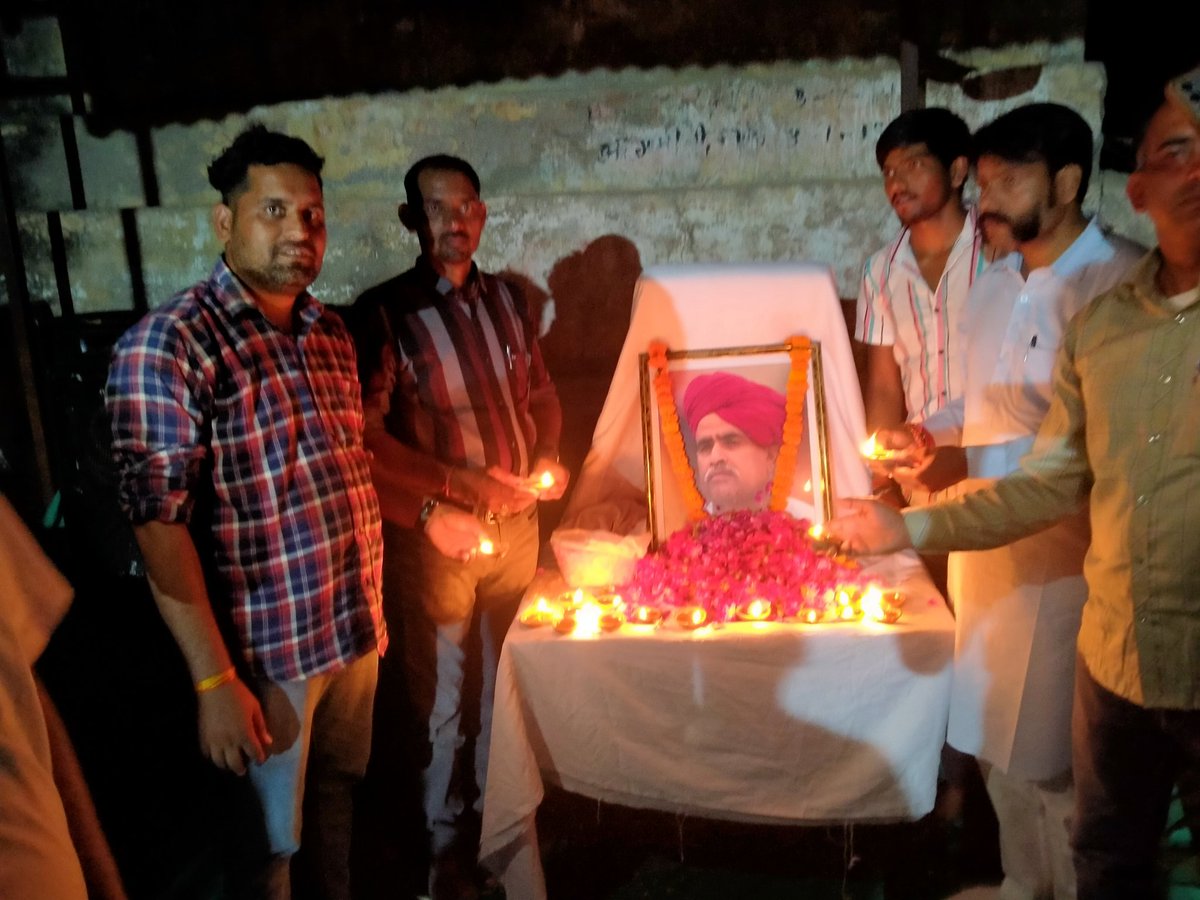 SatishG68463492's tweet photo. “अच्छी शिक्षा, अच्छास्वास्थ्य,
पढ़ी लिखी माँ, कर्ज मुक्तसमाज”
सामाजिक क्रांति के प्रणेता कर्नल किरोड़ी सिंह बैंसला जी की जयंती पर सादर श्रद्धांजलि 💐 
कर्नल किरोड़ी सिंह बैसला साहब ने जो संघर्ष का रास्ता हमें दिखाया है,हम सदा उस पर चलते रहेंगे और उनके संकल्प को ज़रूरपूर्ण करेंगे. https://t.co/LUZQPNBI00