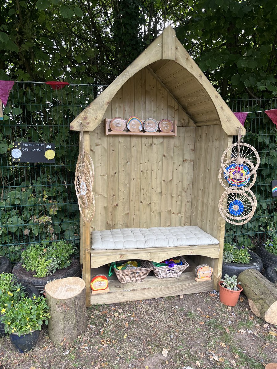 Mountnessing School tweet media