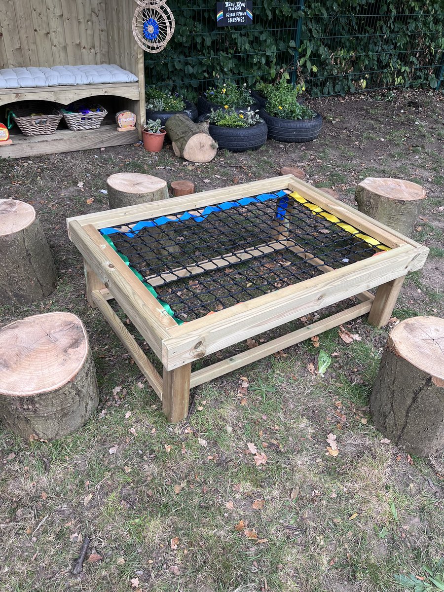 Mountnessing School tweet media