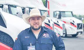 MonaliParmar's tweet photo. The  2nd week in Sept. is #NationalTruckDriverAppreciationWeek. Sending a  shoutout to all of @HEB's truck drivers &amp; the our Transportation team! They are #DifferenceMakers! 🚚 🛒❤ 
https://t.co/LzyhWG1TtT
#iwork4HEB #HEBcareers #ThankATrucker #NTDAW https://t.co/AOb4F3okVh