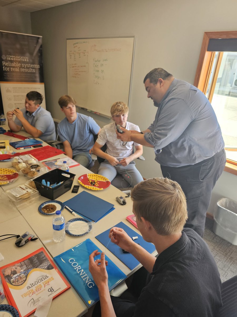 Altoona Youth Job Tour today.  Thanks to Meta, Priarie Meadows, Communication Innovators, and the Altoona Chamber. <a href="/Comm_Innovators/">Communication Innovators</a> <a href="/PrairieMeadows/">Prairie Meadows</a> <a href="/Meta/">Meta</a> <a href="/Altoona_Chamber/">Altoona_Chamber</a>