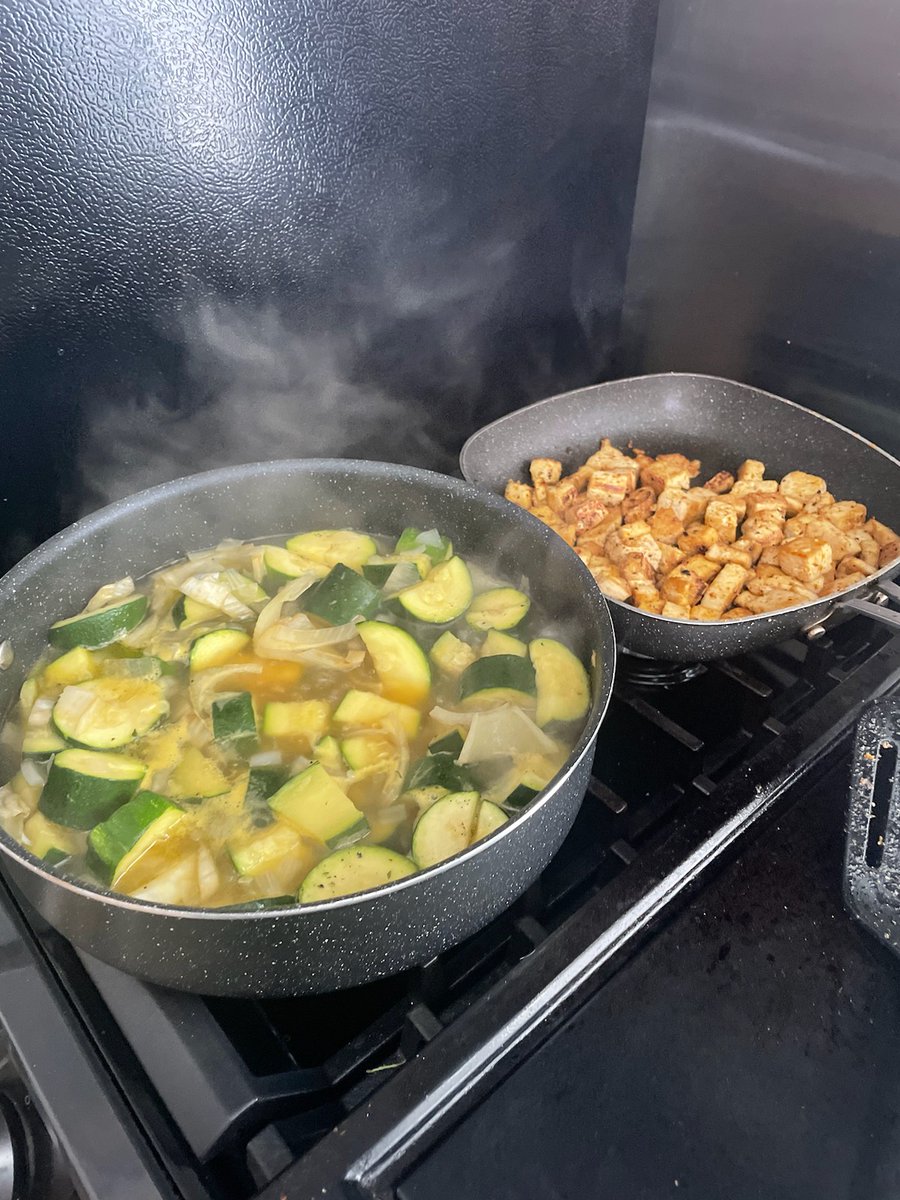 DCANutrition's tweet photo. This is just one delicious meal on our vegetarian program? https://t.co/MwB86y7yfy