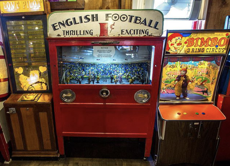 ogmeos's tweet photo. I love vintage penny arcades and think the world needs more mechanical magic. https://t.co/HYjhl94vnf