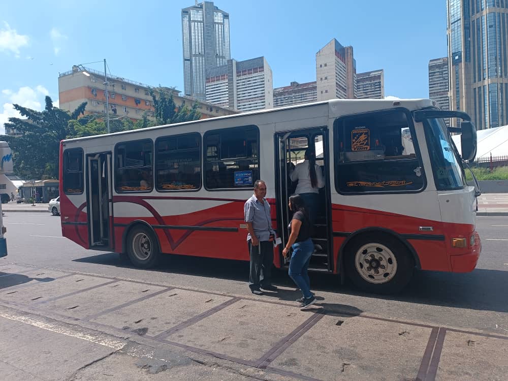 tuseguridadesim's tweet image. #Sep12| La @ORMinDefensa Retiro anuncios en las unidades indicando a los usuarios un aumento de pasajes No Autorizado, dando Cumplimiento a la Gaceta Oficial N°42.583.
#MundoPluripolar