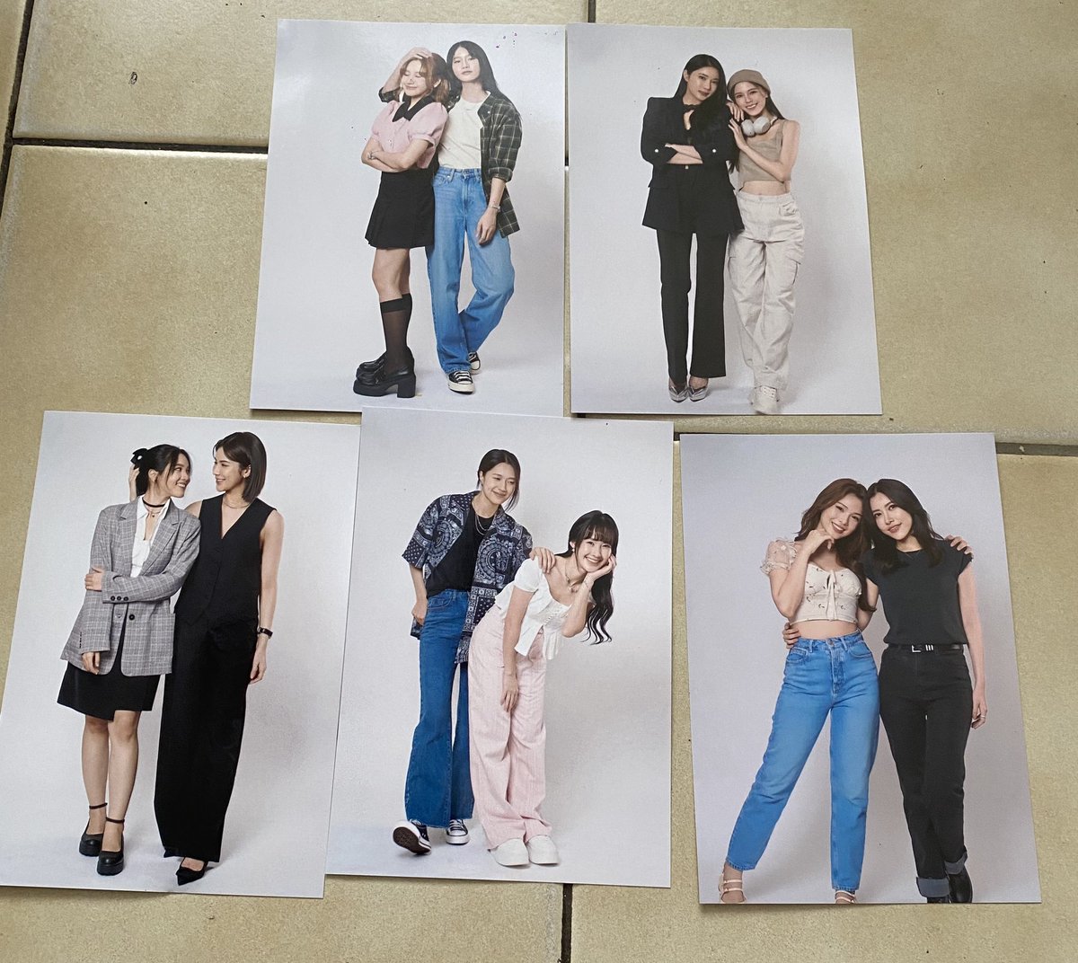 Xligh_gl's tweet photo. I finally received the photo order that I made last week the photos are so pretty 💖🤏🏻

#BEMINETHESERIES #DREAMyuriTheseries https://t.co/XiM3uHvc0Q