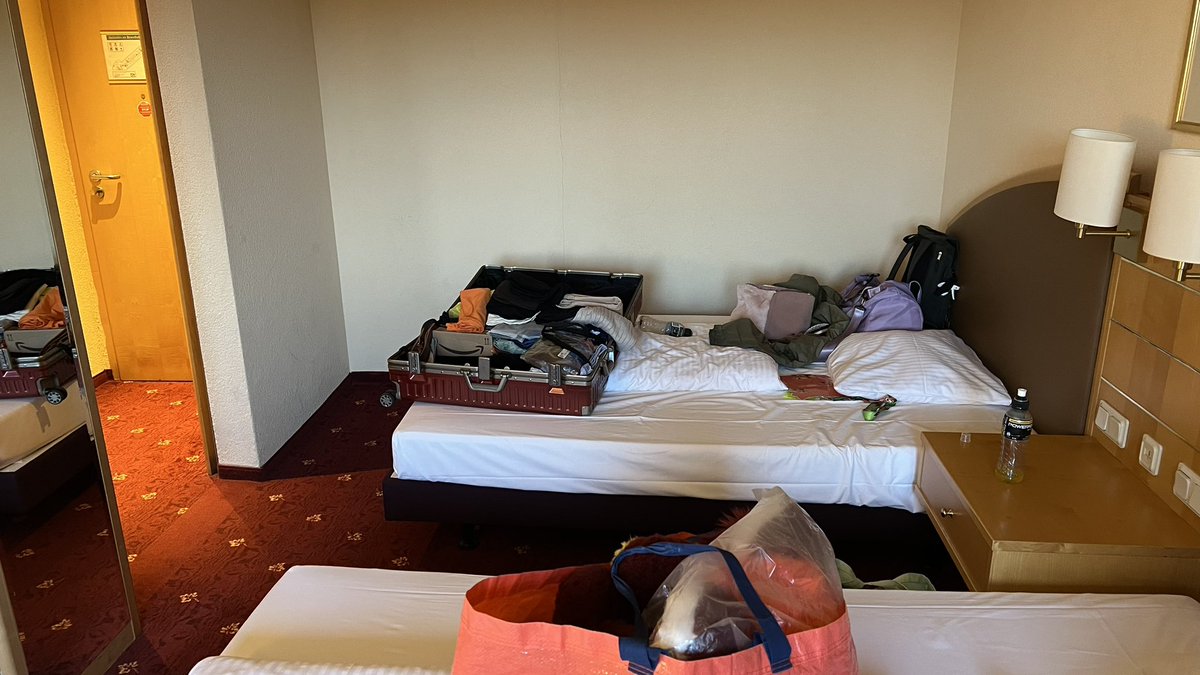 Kuschelfuchs's tweet photo. Just checked into our room at the Ringberghotel, where we will reside for EAST. No A/C, no ethernet port and inly three slow elevators. It’s quite a shock being blown way back into the past right after this year’s absolutely glorious EF. https://t.co/IfXtdQkylr