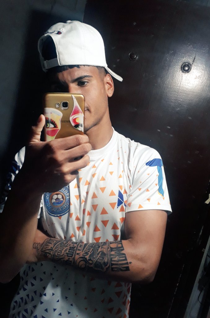 Solo tengo para darte sentimiento puro y si vos decis que si ma' yo ni lo dudo😜