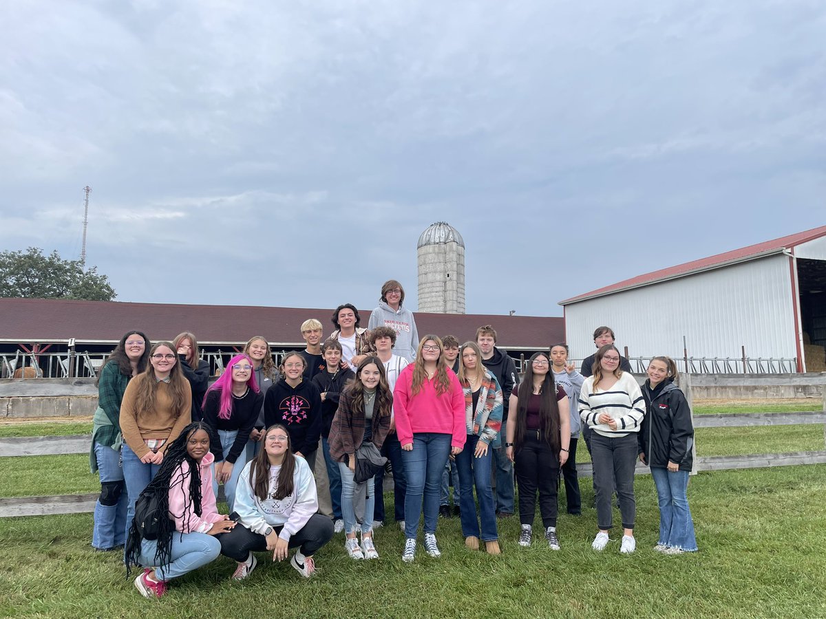 PflaumerGISA's tweet image. A great day spent with @NourishFuture at Waterman Farms learning about fermentation in livestock digestion, soybean aphids, and beneficial insects.