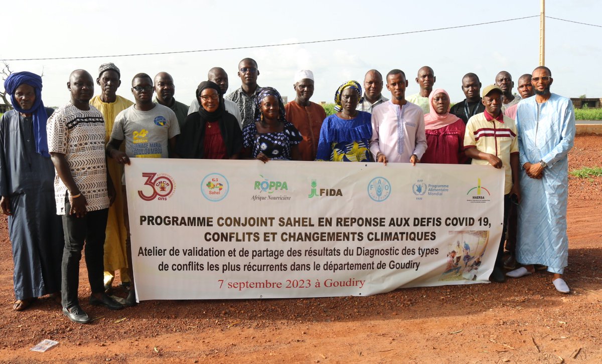 roppainfo's tweet photo. πΏ Goudiry in action! ππΎ With @Cncr_Senegal's efforts, a harmonious future is on the horizon for herders & farmers. Together for a #UnifiedFuture in Tambacounda! β¨π€ For more : https://t.co/nRQaRwBzlC #CNCRInitiatives #HarmoniousCohabitation https://t.co/9OUHuc2Q0M