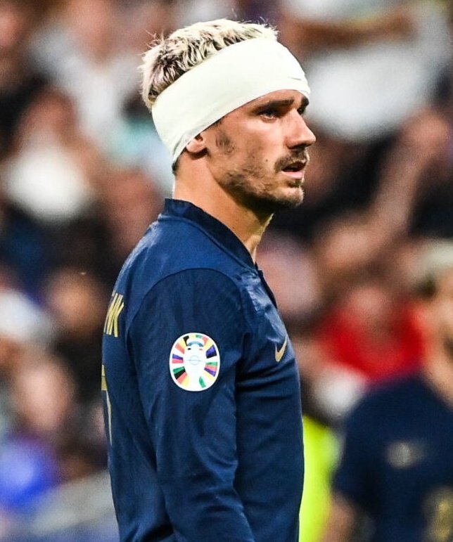 actubleus_'s tweet photo. 🇫🇷 OFFICIEL ! 🔴

Antoine Griezmann est capitaine de l'Équipe de France ce soir. ©️ #ALLFRA https://t.co/vqe9ec2snQ
