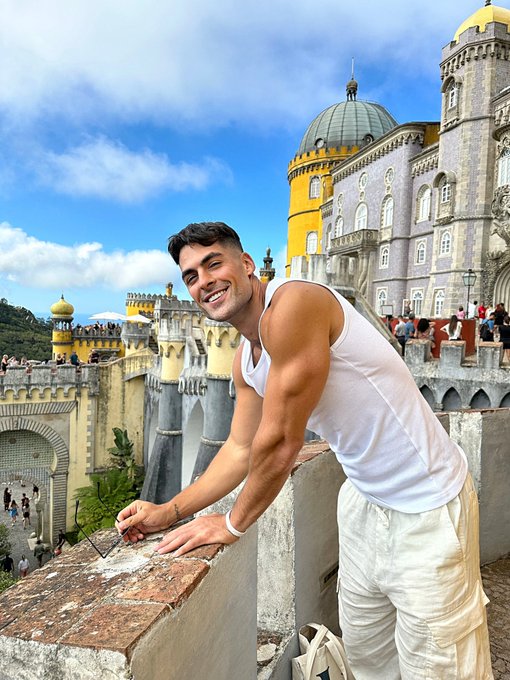 Beautoful Sintra  Portugal🇵🇹❤️ https://t.co/trArT1MvDz