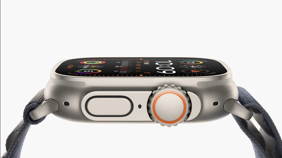 TrackCinemawood's tweet photo. Modular Ultra is such a good watch face. #AppleEvent    Apple Watch Ultra 2. https://t.co/urVtZOeoZu