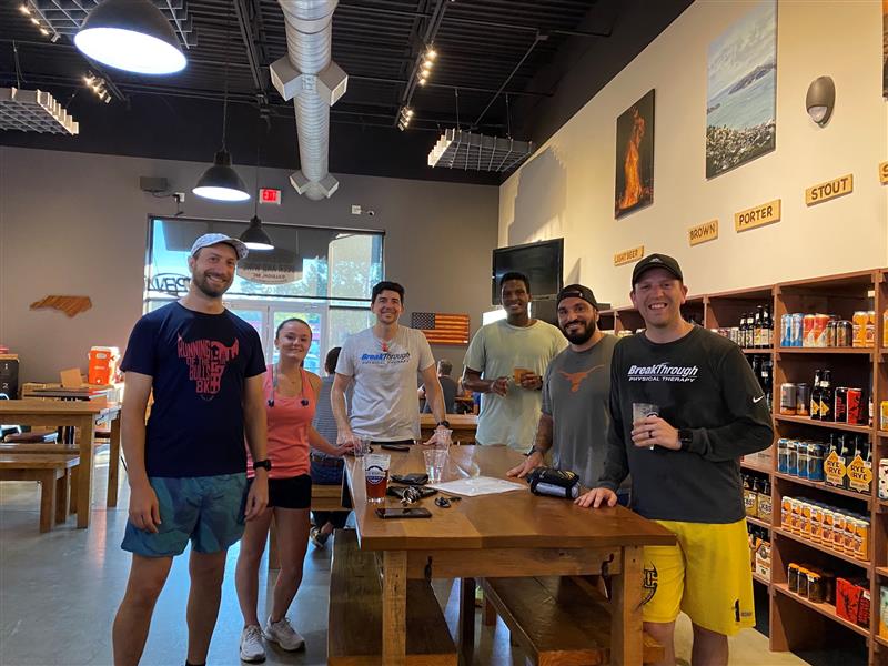 PTBreakThrough's tweet image. Calling all runners! Join Sean Duggan, PT, DPT, MTC, OCS, at @GreenwayBandW at 6:30 pm TONIGHT for the BTPT Run Club! Choose between a 2.8-mile loop or a 3.6-mile loop and spend some time hanging out after. Oh, did we mention there will be free swag, too?! See y'all tonight!🏃‍♀️ 🏃