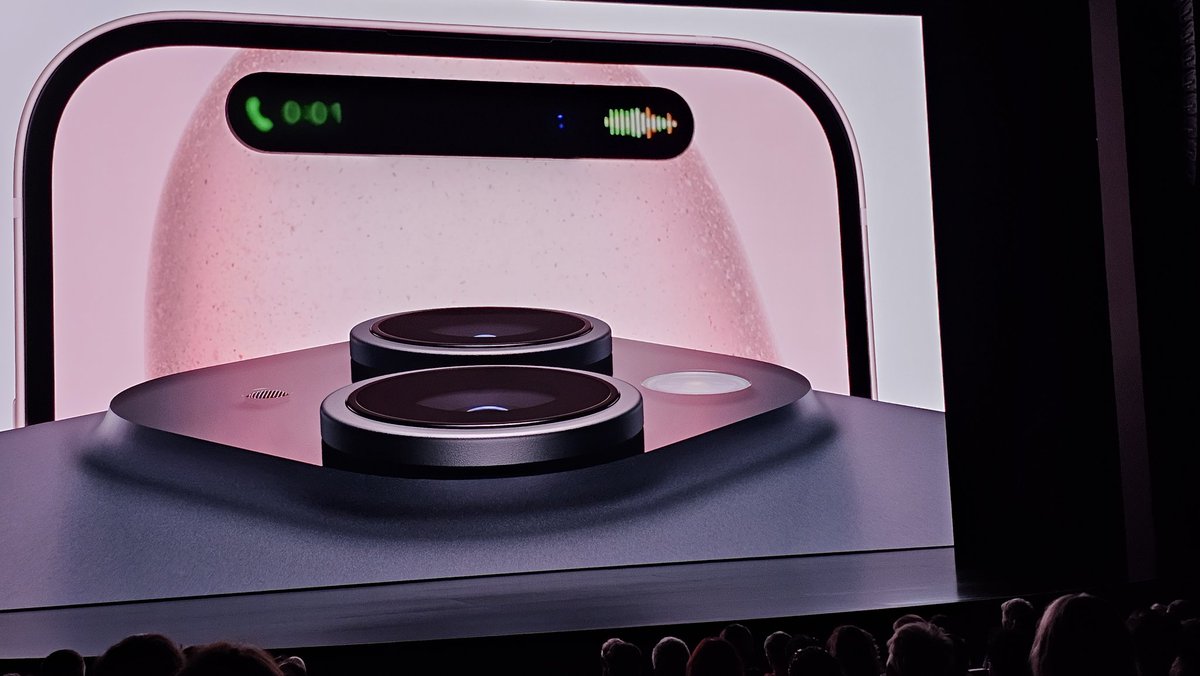 TrackCinemawood's tweet photo. Breaking: This is #iPhone first look at the #Iphone15Series, straight from the #AppleEvent https://t.co/CyXDhBHDEC