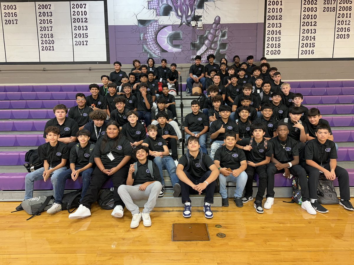 8th grade football team looking good game day polos for our first match up of the season! #OGmentality <a href="/RattlerUp/">Rattler Athletics</a> <a href="/GoodnightSMCISD/">Goodnight Middle School</a>
