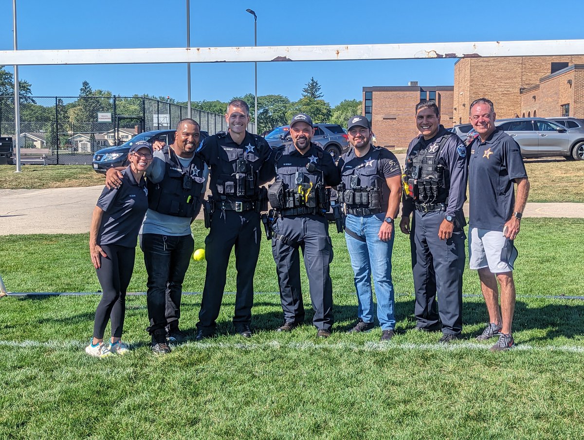 SchaumburgIL's tweet photo. Schaumburg Police helped kick off the SAA TOPSoccer season over the weekend. ⚽ The program provides children with disabilities an opportunity to play soccer in a safe, fun, and inclusive environment. Our officers had a blast and look forward to participating again in the future! https://t.co/wc3HJTwLDj