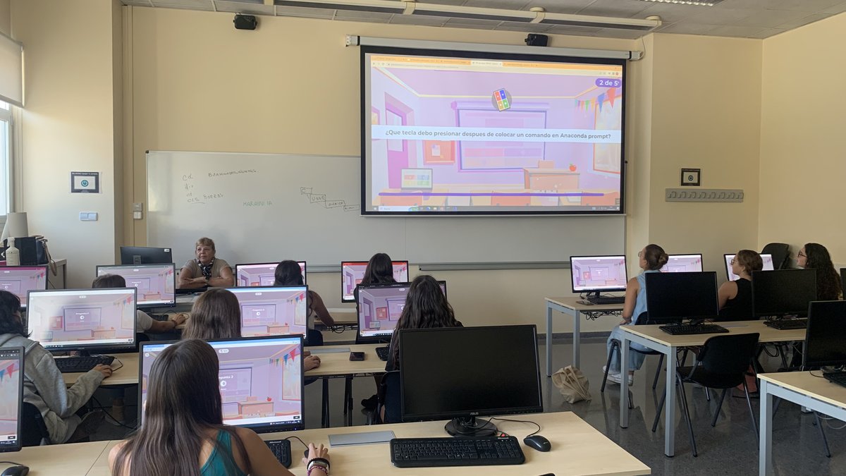 NitzaMedina's tweet photo. 🌍 En los últimos días de #BITaminadas, orientamos proyectos de las chicas hacia los ODS de la #Agenda2030. Es impresionante ver cómo la IA puede ser una herramienta poderosa para abordar problemáticas relacionadas con estos objetivos. (1/4) https://t.co/5wxkkJymPY