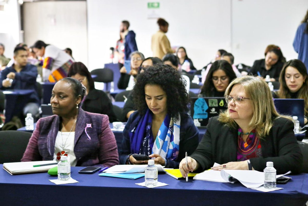 ICBFColombia's tweet photo. #AgendaICBF 🗓️ Conversamos con la @CNMIColombia dentro de la Mesa de Trabajo de la Dirección de Protección, en el evento: "Miradas y reflexiones sobre la salud, la adopción y el sistema de responsabilidad penal en la niñez indígena". https://t.co/DwjSAoIbaI