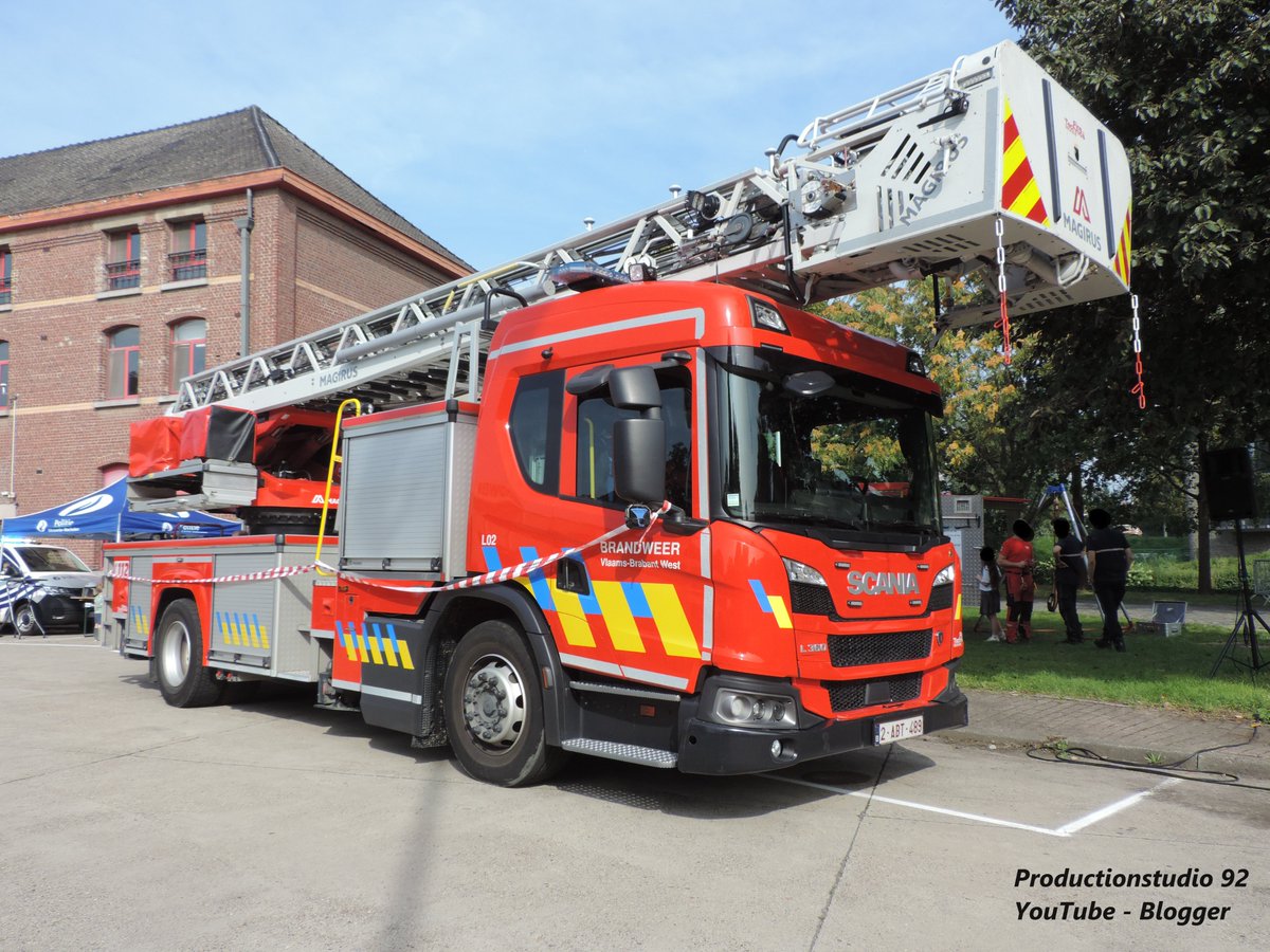 Productionstud4's tweet image. [📷🖊️Nouvel article sur mon blog]
Les photos des véhicules des Pompiers de Vilvorde 🚒🚑, en Belgique 🇧🇪, via cet article sur mon blog: productionstudio92.blogspot.com/2023/09/porte-…