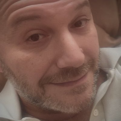 laryhatzi's tweet photo. #ΝέαΦωτογραφίαΠροφίλ https://t.co/z9tsrYRqeM