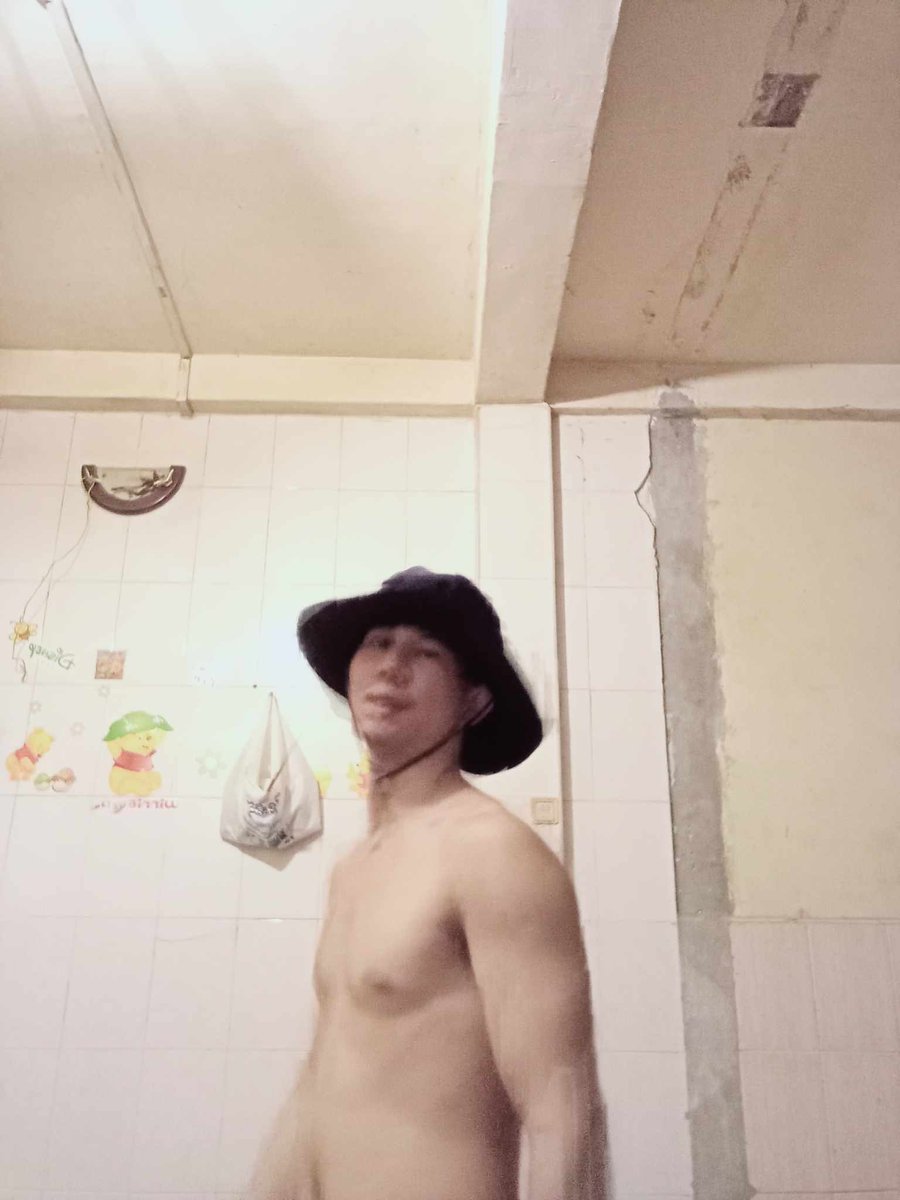ភ្លេចស្លៀកខោ