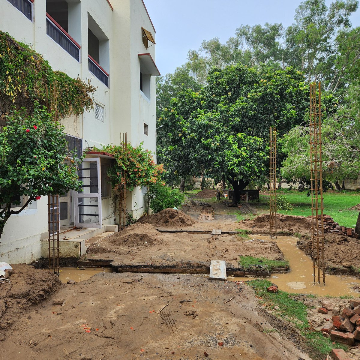 Old_structures's tweet photo. Monsoon May 2023 
Old House 
Estb 1948 
PEPSU Patiala State House https://t.co/Rig7xrBfJa