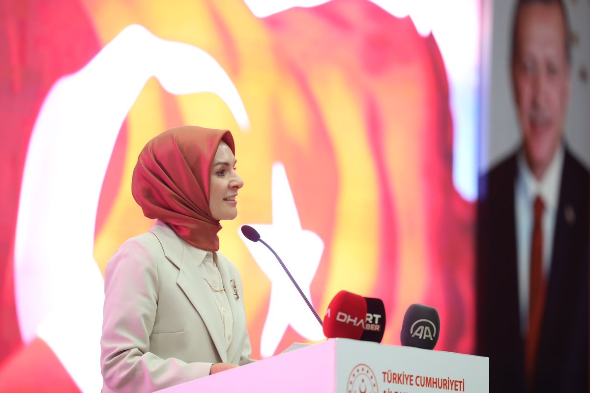 MahinurOzdemir's tweet photo. Sosyal kalkınma ve toplumsal adaleti tam anlamıyla gerçekleştirmek kadınların hayatın her alanında güçlü olmasıyla mümkün.

Bugün ziyaret ettiğimiz ve Van’ın 13 ilçesinde açtığımız 100 Aile Destek Merkezimiz (ADEM) bu açıdan çok kıymetli.

ADEM’ler eğitimden sosyal etkinliklere, kültürel faaliyetlerden spora kadar sosyalleşme ve gelişim açısından büyük bir fırsat sunuyor.