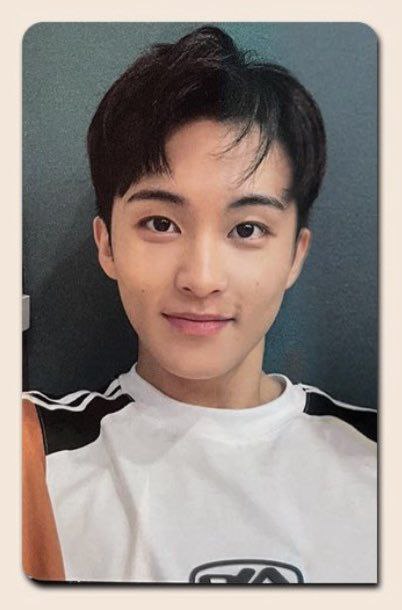 nct_menfess's tweet photo. nct! INI PC APAAA?????? HARGANYA BERAPA??????? 
FOTONYA SANGAT   "PAP PACAR"   BANGET😭😭😭😭😭😭😭😭😭😭😭😭😭 https://t.co/wLKmhBfLeS