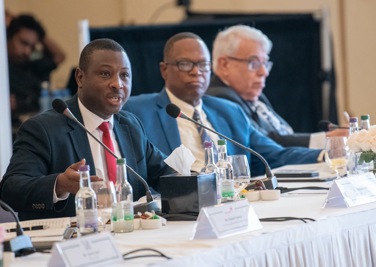 GECF_News's tweet image. Dr Abubakar Abbas from the #GECF delivered crucial insights at the 3rd @AlAttiyahFndn CEO Roundtable 2023 on 'Hydrogen Technology.' 

3 Key takeaways:

1. #Hydrogen's role in global energy is set to expand, doubling its market share by 2050. 👇