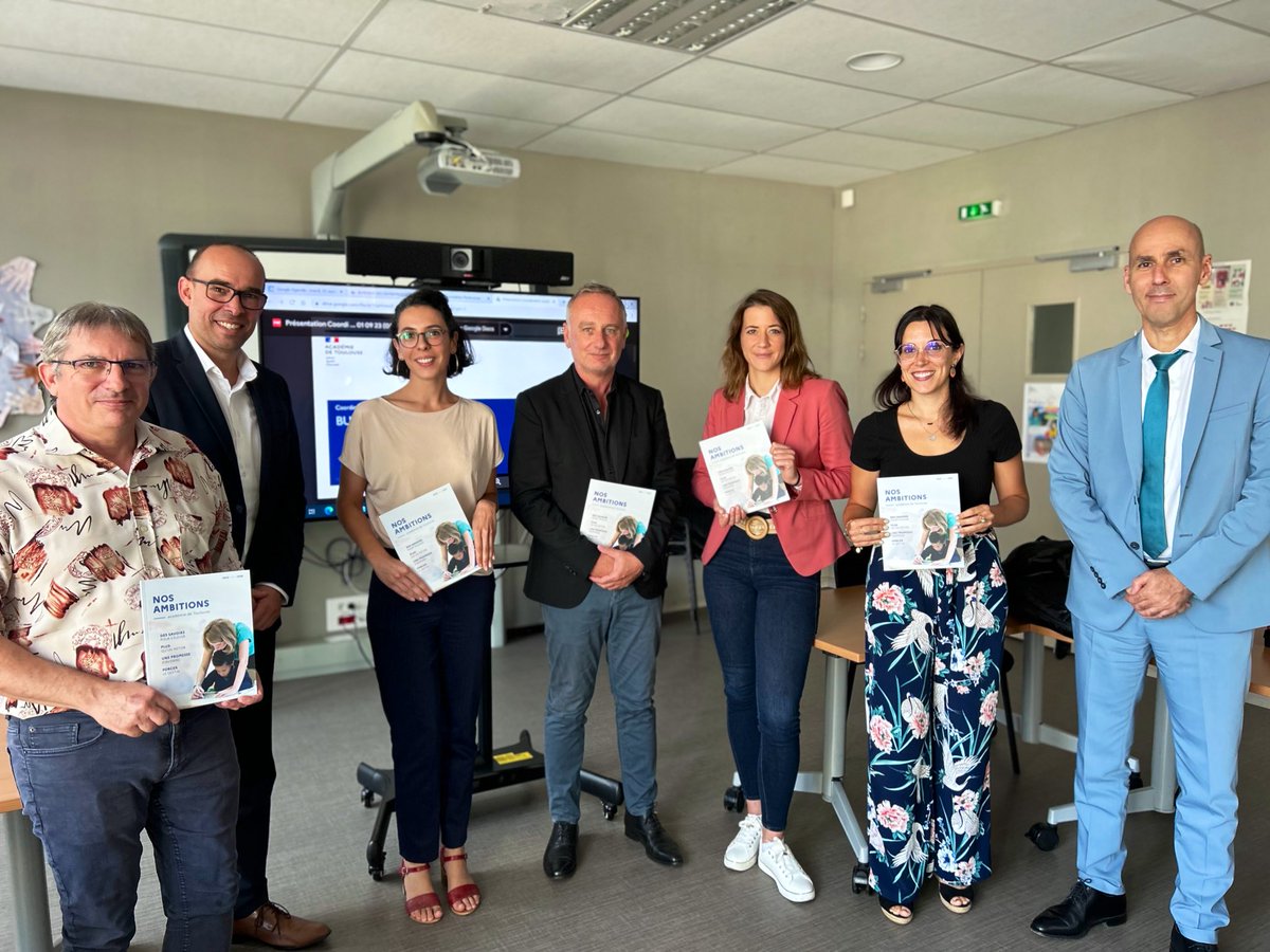 dsden_32's tweet photo. Première réunion départementale du #BureauDesEntreprises du #Gers en présence de @OX_BDE 
🎯développer les #partenariats avec les acteurs économiques 
🎯faire vivre la relation #EcoleEntreprise 
🎯organiser la #formation en milieu professionnel
#orientation #formation #insertion https://t.co/GLuPuc0gIw