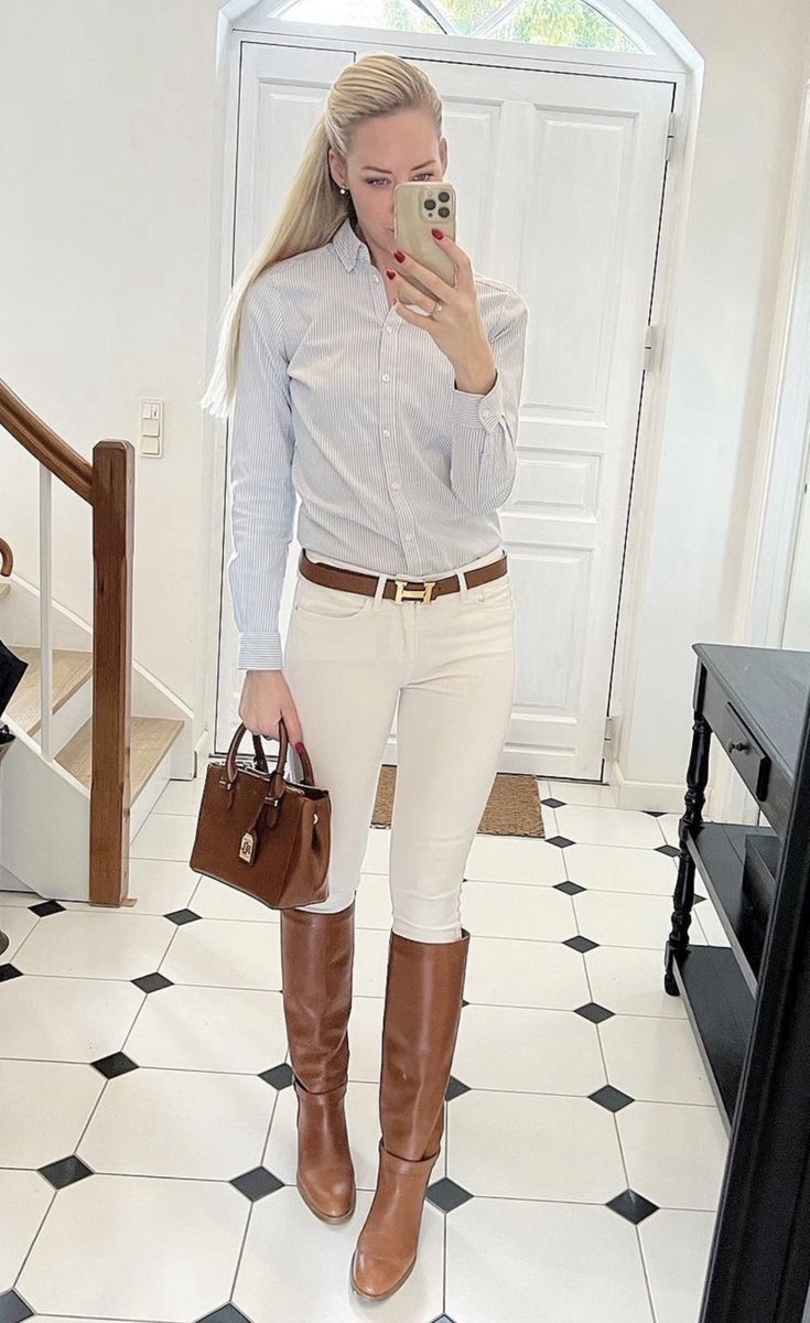 leatherandboot's tweet photo. #fashion #equestriangirl #boots #leatherboots #whitepants #crispblouse #collaredshirt #blonde #equinelook #kneehighboots #fallfashion https://t.co/Mr3Ih9p2wY