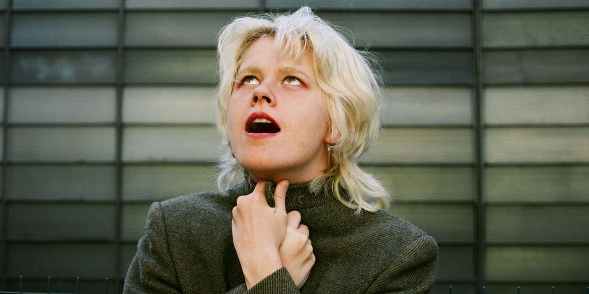 A #Nantes concert GRATUIT au Zènith le 21 octobre au OZ festival Zaho de Sagazan, Allebou (rap), Coline Rio (chanson), Mad Foxes (post punk), Miët (rock), Nerlov (Pop),Robock (alternatif), Uzi Freyja (hip hop), Vapa (techno) 🎶 20 seconds falling man (post hardcore)