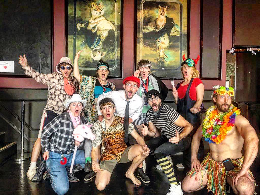 The new clowns are ready to surprise you and entertain you tonight at Bar Soho at 7:30! 

Grab a half price drink before the show starts, seat back and get ready to have loads of fun! 😍

tinyurl.com/mryzefmu