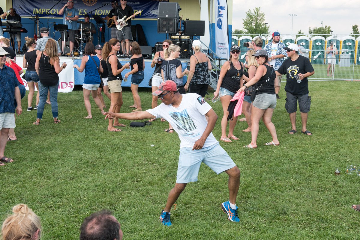 Get ready to dance like no one's watching 👯👯‍♀️🩰🎼