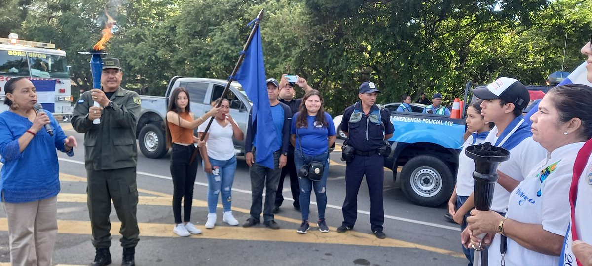 #AMORANICARAGUA ❤️🇳🇮

🏃🚔🚑Traspaso de fuego de  Antorcha de la Independencia de Centroamérica a autoridades del Municipios de Ciudad Darío.

#fiestaspatrias2023
#AMORANICARAGUA