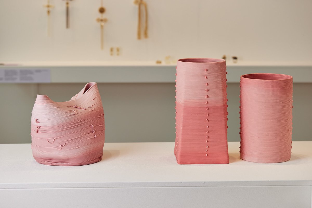 Central Saint Martins (@csm_news) on Twitter photo Now on <a href="/lethabygallery/">Lethaby Gallery</a>
Design Transforms '23: Product, ceramic and industrial design work by our staff, students + alumni and recent collabs.
Find us on the #LDF23 Festival Programme
londondesignfestival.com/activities/des…
📸 Work: Alise Kennedy, Phoebe Simmons and Nhan-Nhi Lillian Nguyen Now on <a href="/lethabygallery/">Lethaby Gallery</a>
Design Transforms '23: Product, ceramic and industrial design work by our staff, students + alumni and recent collabs.
Find us on the #LDF23 Festival Programme
londondesignfestival.com/activities/des…
📸 Work: Alise Kennedy, Phoebe Simmons and Nhan-Nhi Lillian Nguyen