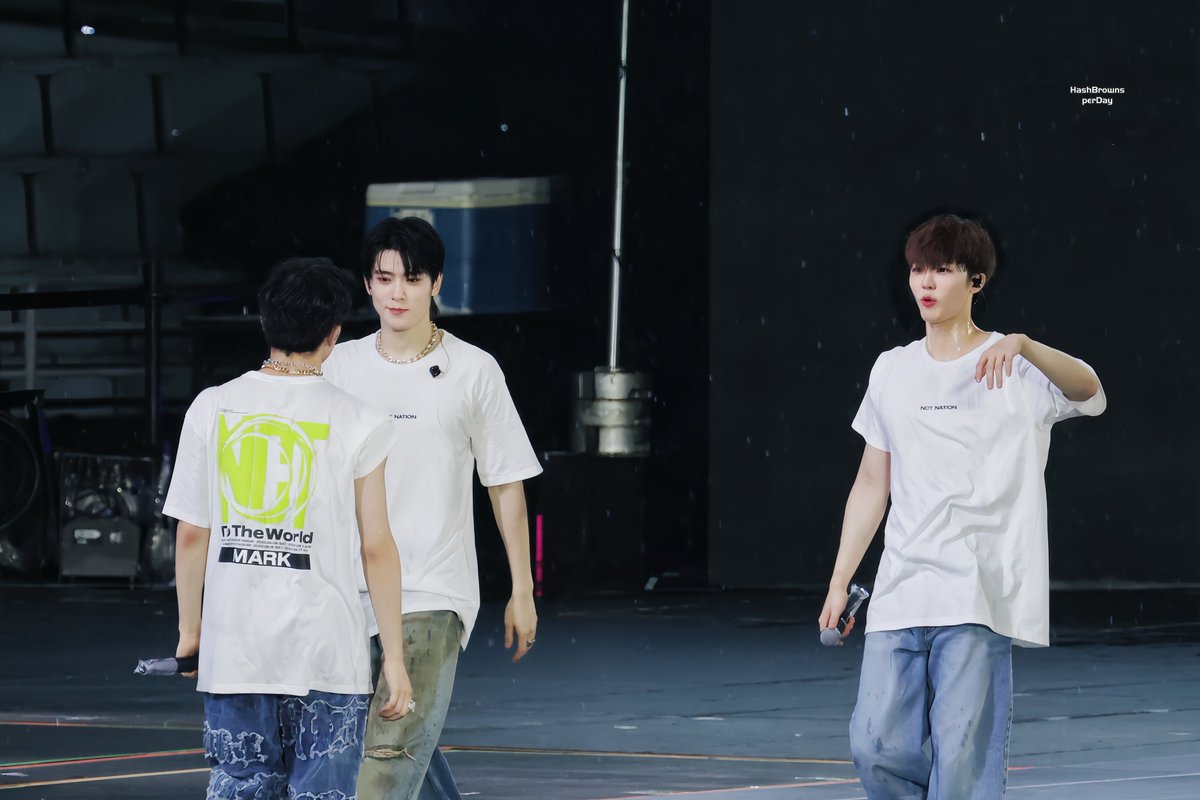 SomeoneAugust's tweet photo. 230910 NCT NATION
마크  재민  재현

#마크  #재민  #재현
#MARK  #JAEMIN #JAEHYUN
#NCTDREAM #NCT #NCT127 https://t.co/OLezlBAEug
