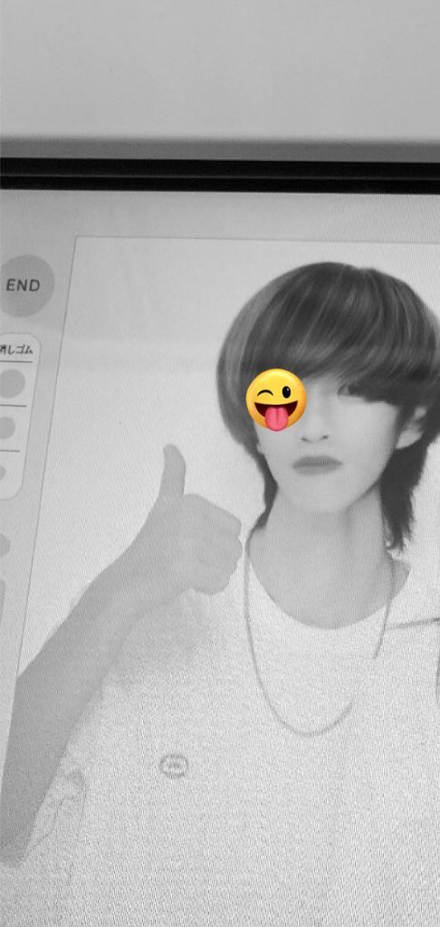 今は襟足ないです^_^