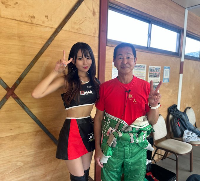 Twitterのコスプレ画像31