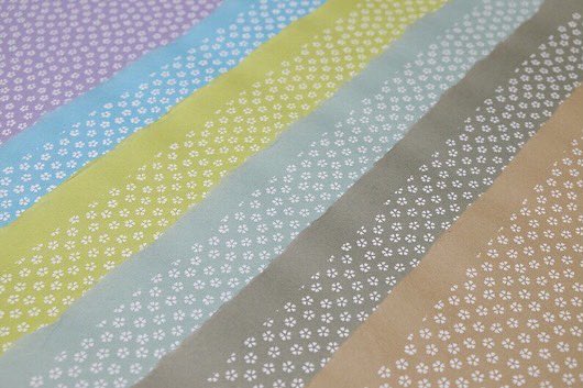 Hariko_Paper's tweet photo. Colors and patterns combinations created by Asai-san are infinite and the Chorakuen workshop is a beautiful colored place. 
Chorakuen #washi available on shop : https://t.co/jR3UcKEDkZ

In Kyoto and want to visit the Chorakuen showroom ? Contact me : hello@harikopaper.com https://t.co/YcUAK3wW4h