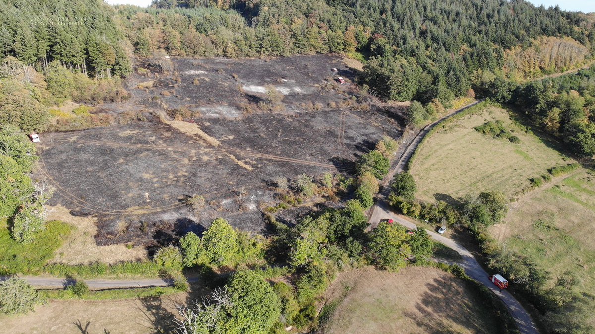 #Intervention | Hier, les SP <a href="/SDIS58/">Sapeurs-Pompiers de la Nièvre</a> sont intervenus pour un feu d’espace naturel, au lieudit Mont, commune de St-Honoré-les-Bains ! Les🔥 ont gagné une clairière &amp; se sont propagées à des sous-bois sur un terrain en pente ascendante, totalisant une superficie brûlée de 4️⃣ ha !