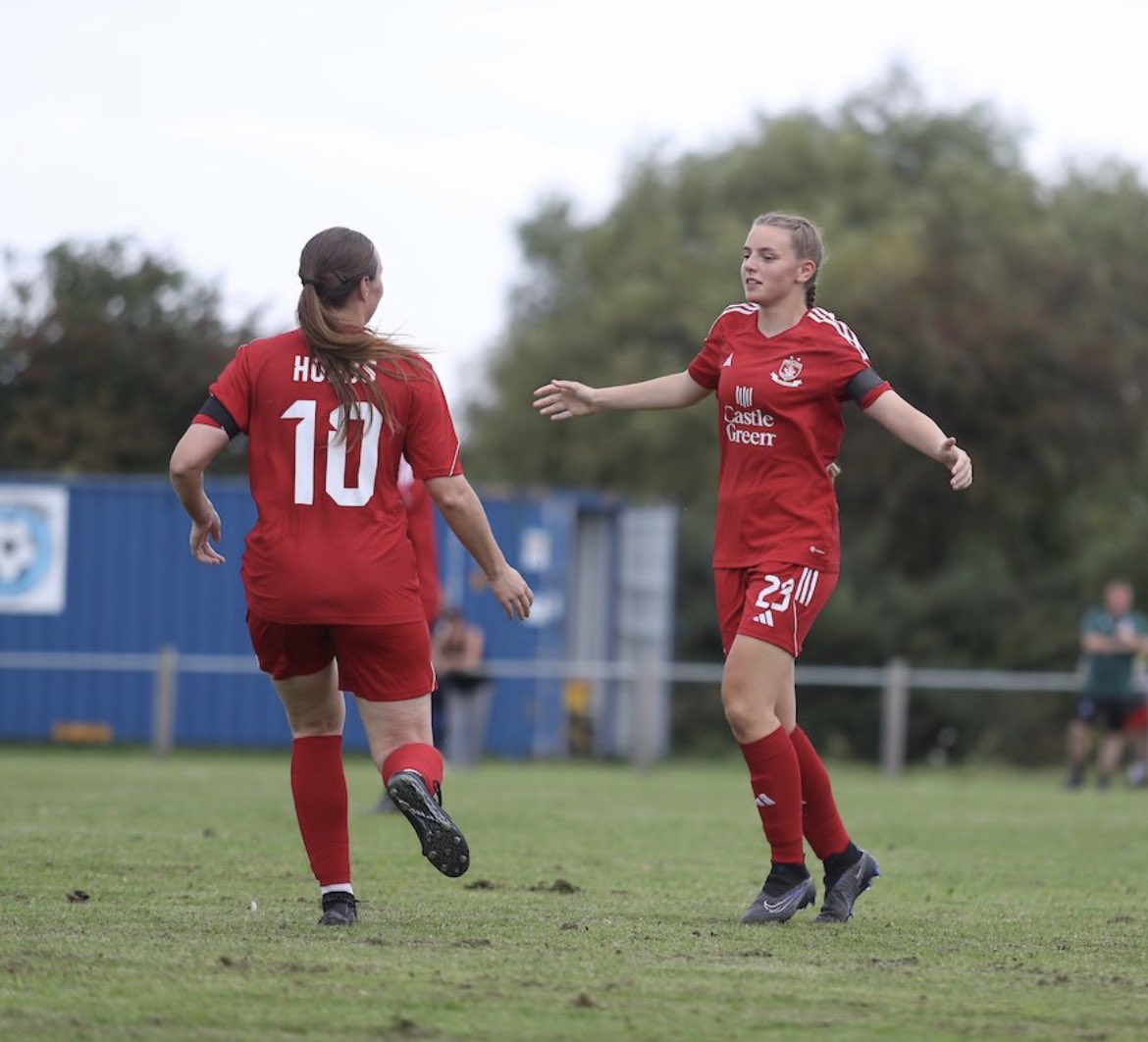 16’ - Ellis⚽️

24’ - Hobbs⚽️        Ellis🅰️

41’ - Ellis⚽️              Hobbs🅰️

54’ - Hobbs⚽️        Ellis🅰️

60’ - Hobbs⚽️

A thoroughly deserved place in the <a href="/AdranLeagues/">Genero Adran Leagues 🏴󠁧󠁢󠁷󠁬󠁳󠁿</a> Team of the Week for <a href="/ShannonHobbs107/">Shan➰</a> and @PhoebeE_10👏🔴